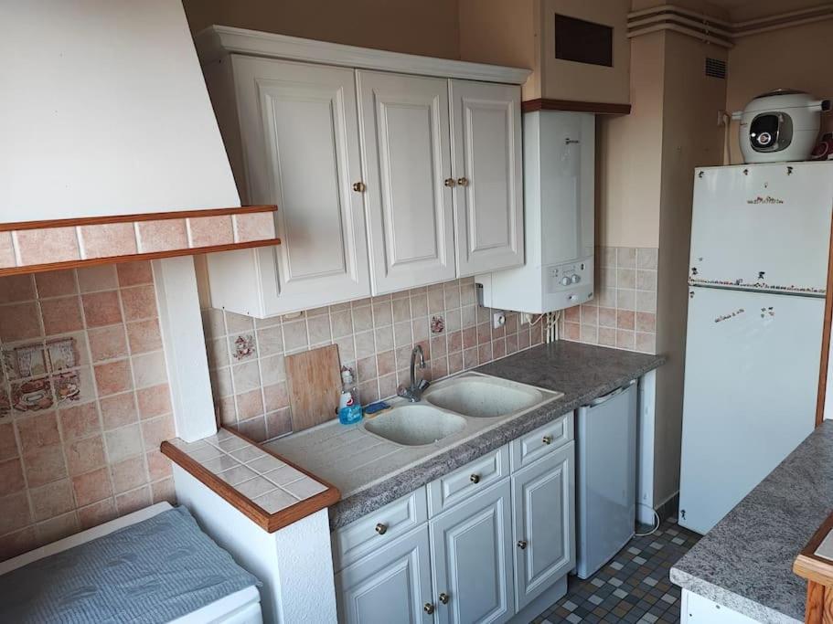 F3 Plein Centre Ville De Gien Εξωτερικό φωτογραφία